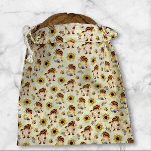 Gnome Floral Yellow Bread Bag, Reusable Cotton Sourdough Storage, Cheerful Farmh